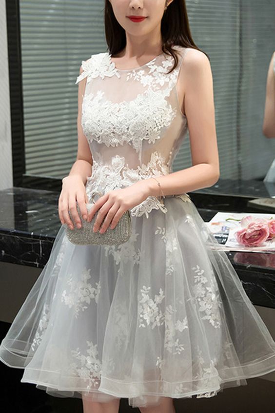Princess/A-Line Jewel Sleeveless Light Gray Tulle Dresses With Appliques Phyllis Homecoming Dresses Prom