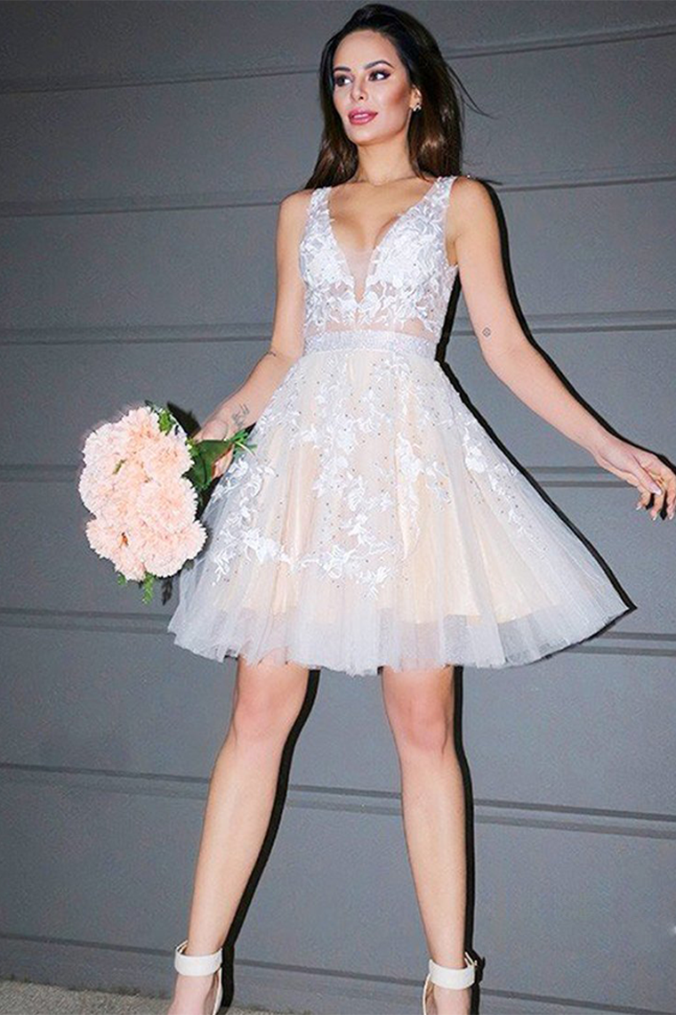 A-Line Tulle Appliques Homecoming Dress