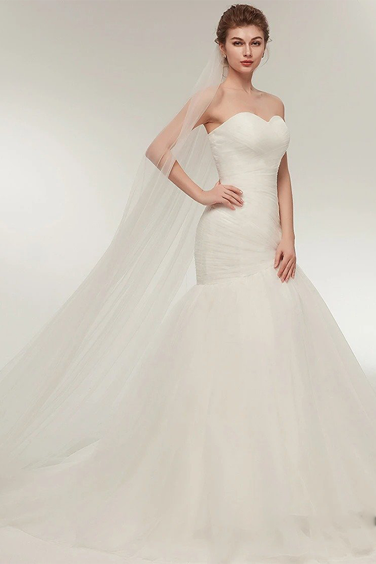 Mermaid Sweetheart White Tulle Wedding Dress with Appliques