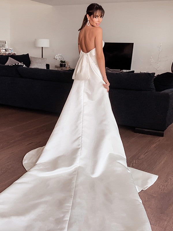 Sheath/Column Satin Ruffles Strapless Sleeveless Court Train Wedding Dresses HEP0005980